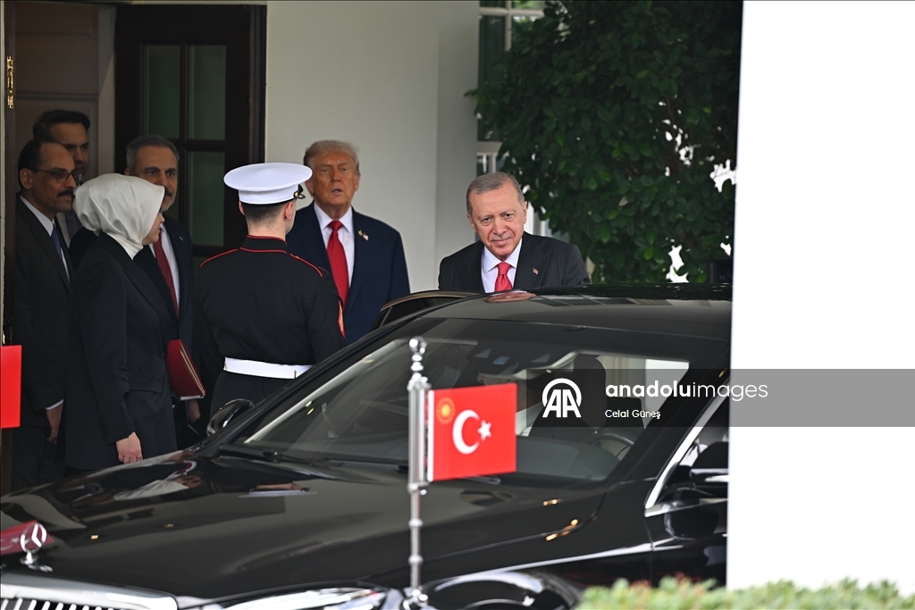 أردوغان يغادر البيت الأبيض عقب مباحثاته مع ترامب