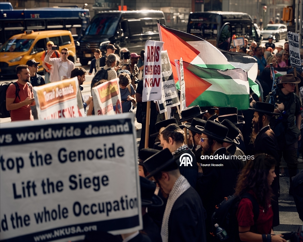 Times Meydanı'nda Netanyahu protestosu