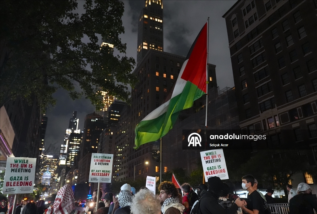 Pro-Palestinian Americans protest Netanyahu in New York