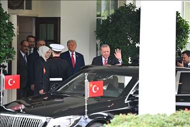 أردوغان يغادر البيت الأبيض عقب مباحثاته مع ترامب