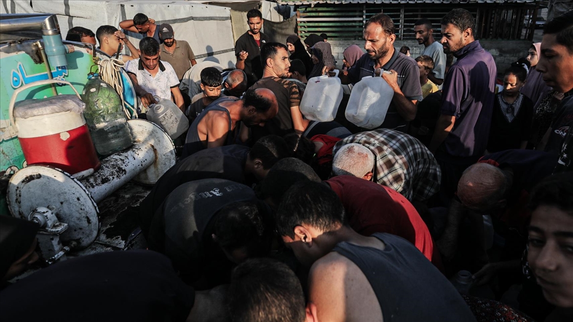 İsrail saldırıları altındaki Gazze'de su krizi sürüyor