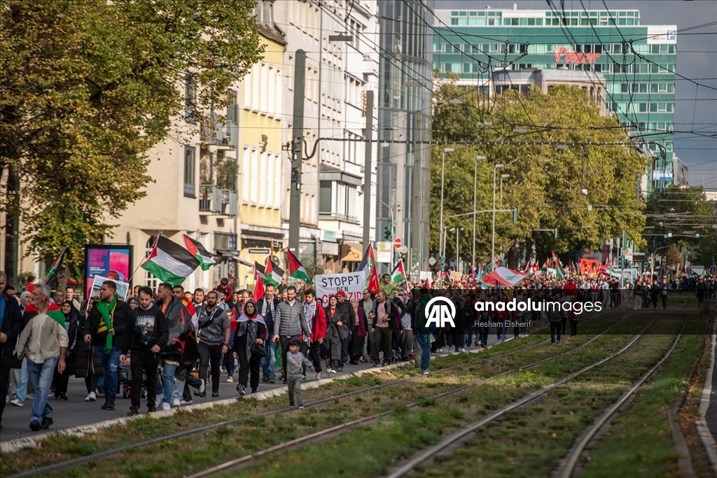 В Дюссельдорфе прошла акция в поддержку Палестины 17