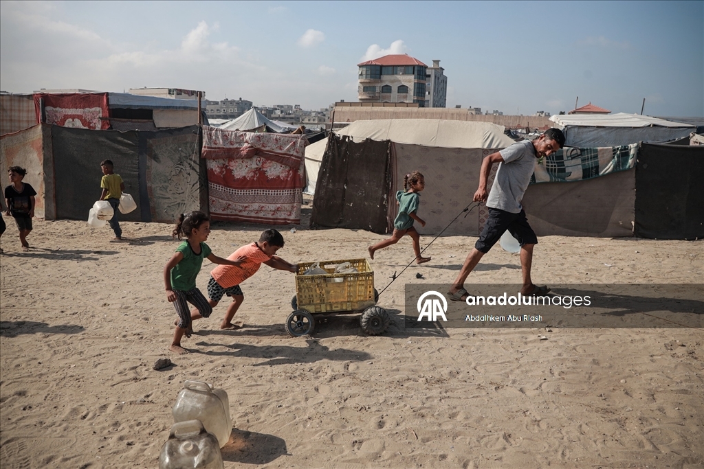 İsrail ablukası ve saldırıları altındaki Gazze’de Filistinliler temel ihtiyaçlardan mahrum kalıyor