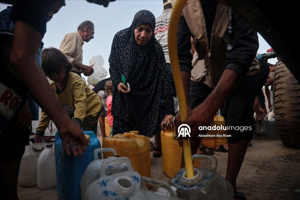 İsrail ablukası ve saldırıları altındaki Gazze’de Filistinliler temel ihtiyaçlardan mahrum kalıyor