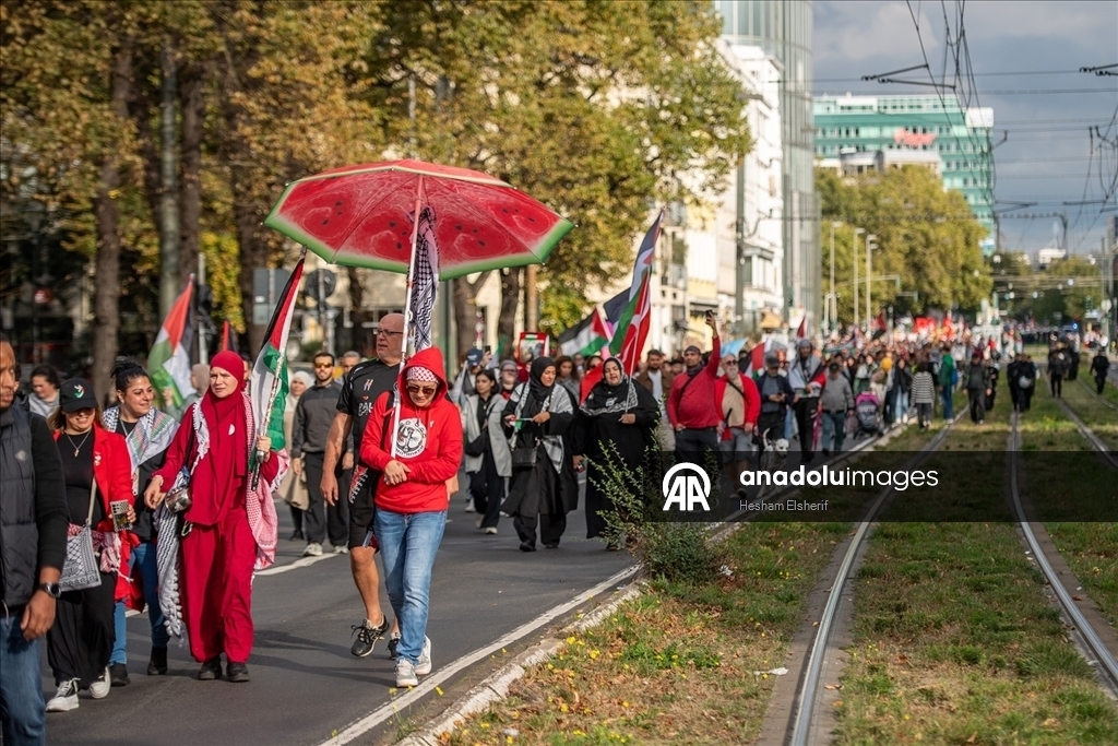В Дюссельдорфе прошла акция в поддержку Палестины 16