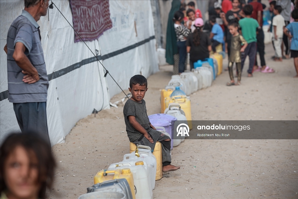 İsrail ablukası ve saldırıları altındaki Gazze’de Filistinliler temel ihtiyaçlardan mahrum kalıyor