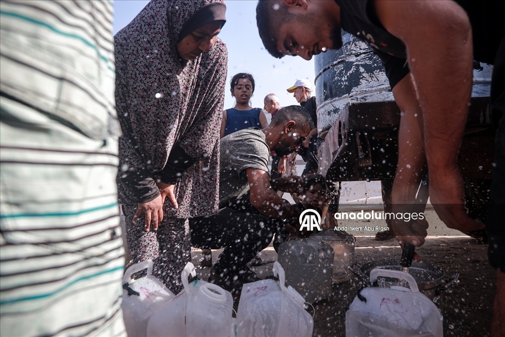 İsrail ablukası ve saldırıları altındaki Gazze’de Filistinliler temel ihtiyaçlardan mahrum kalıyor