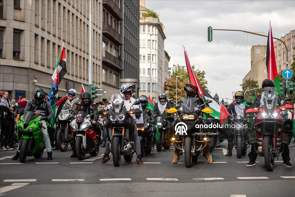 Düsseldorf'ta Filistin'e destek gösterisi