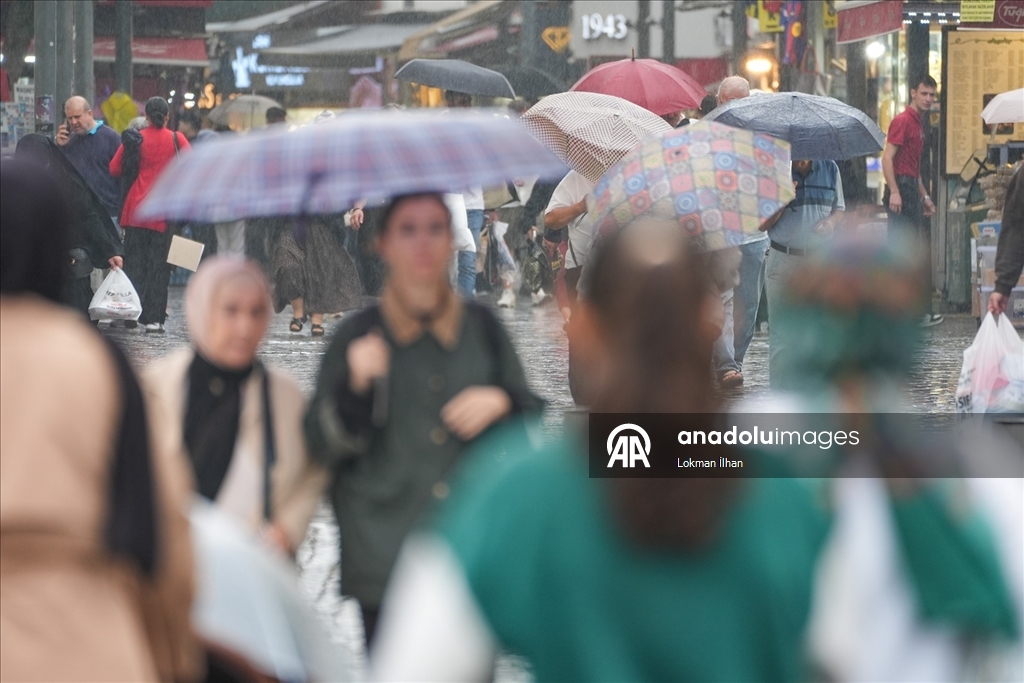 İzmir'de 121 gün sonra yağmur yağdı