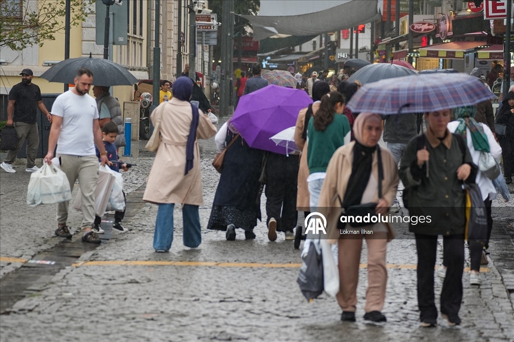 İzmir'de 121 gün sonra yağmur yağdı