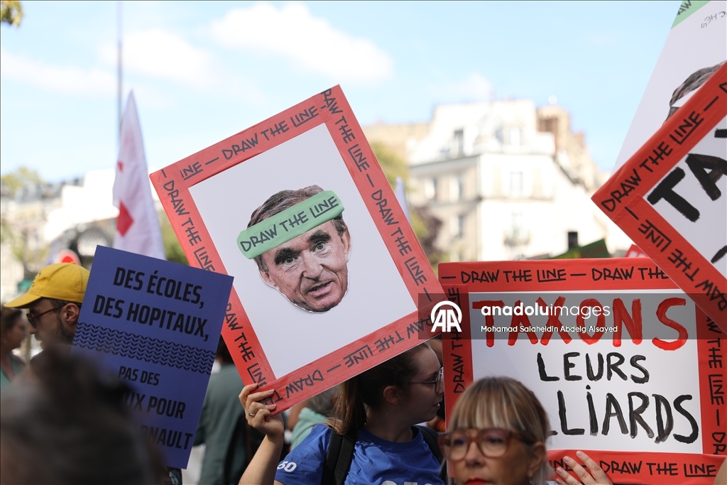 В Париже прошел марш в защиту климата