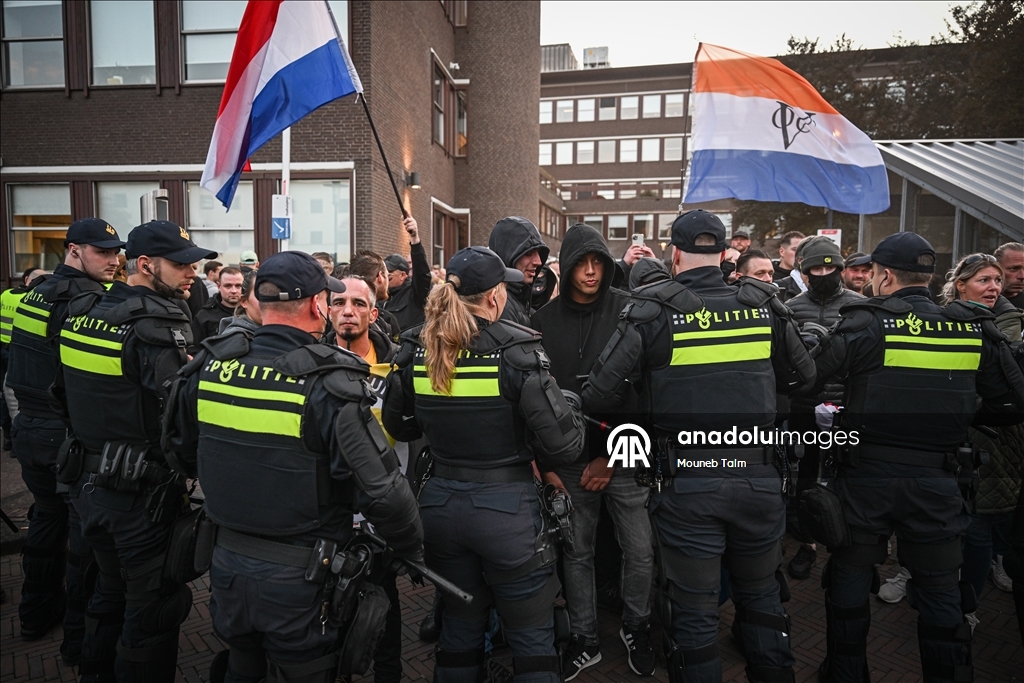 В Нидерландах произошли столкновения между противниками и сторонниками строительства центра для беженцев