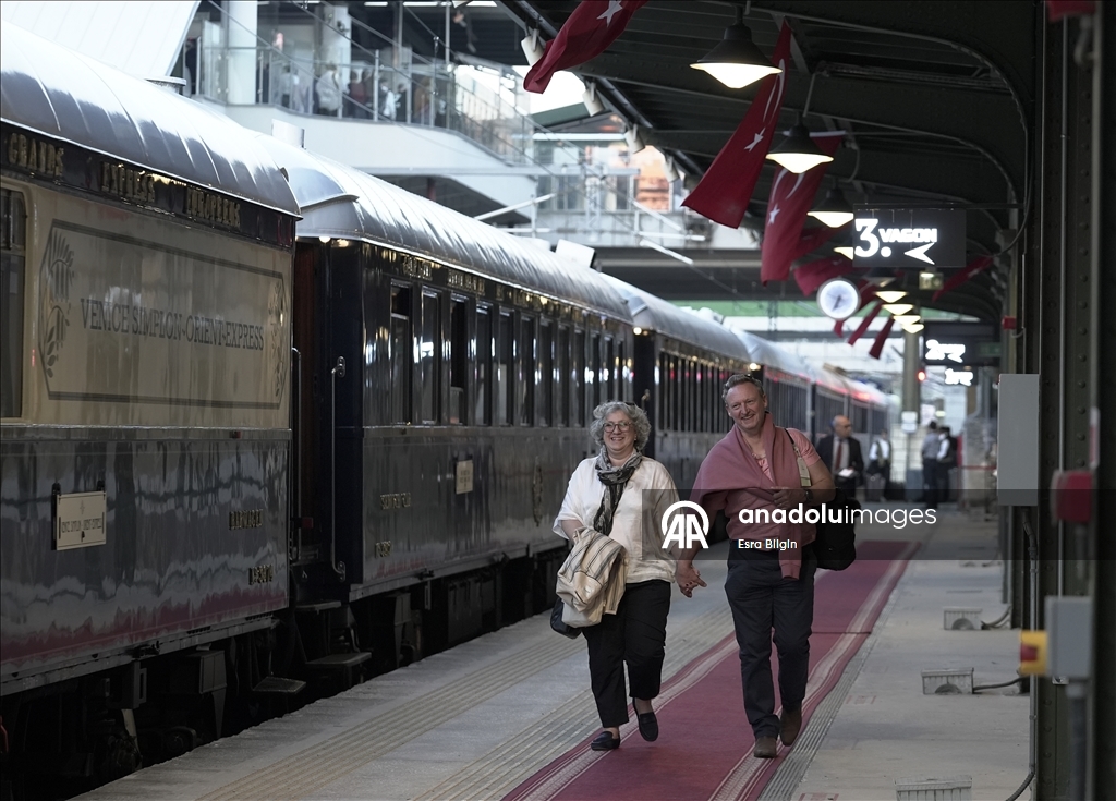 Paris'ten yola çıkan Orient Express, yılın ikinci seferi için İstanbul'a geldi
