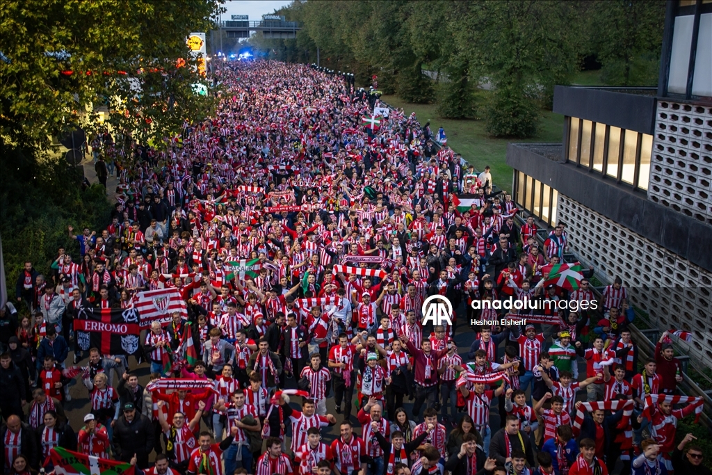 Dortmund’daki Şampiyonlar Ligi maçı öncesi Athletic Club taraftarlarından Filistin'e destek yürüyüşü