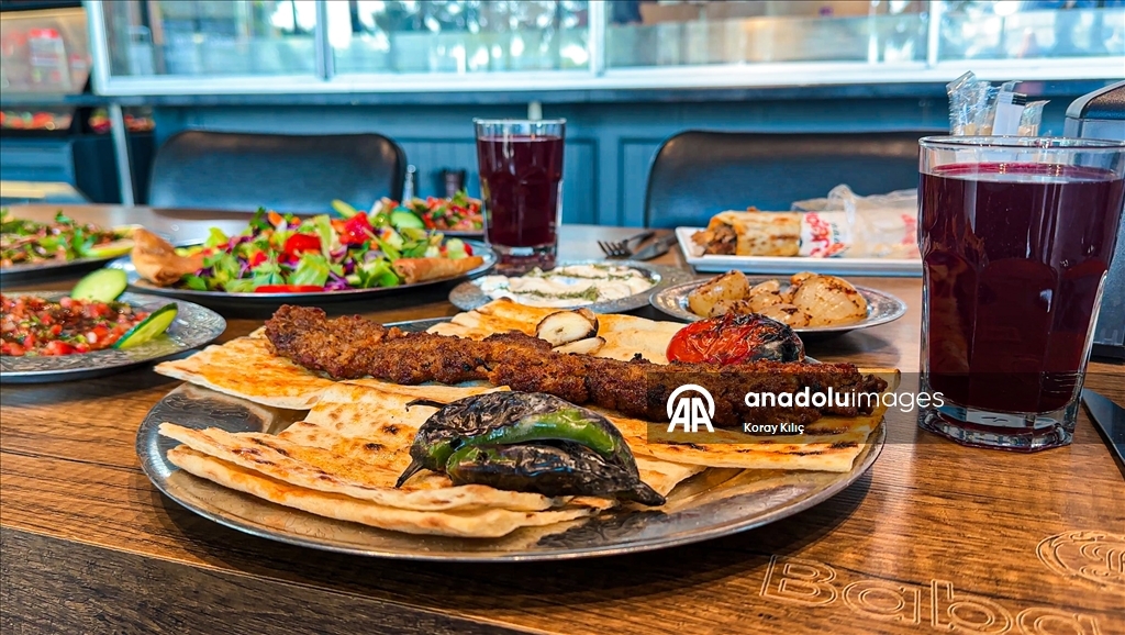 Kebabpêjên Edeneyî ji 9emîn Festîvala Tamê ya Edeneyê ya Navneteweyî ra amade ne