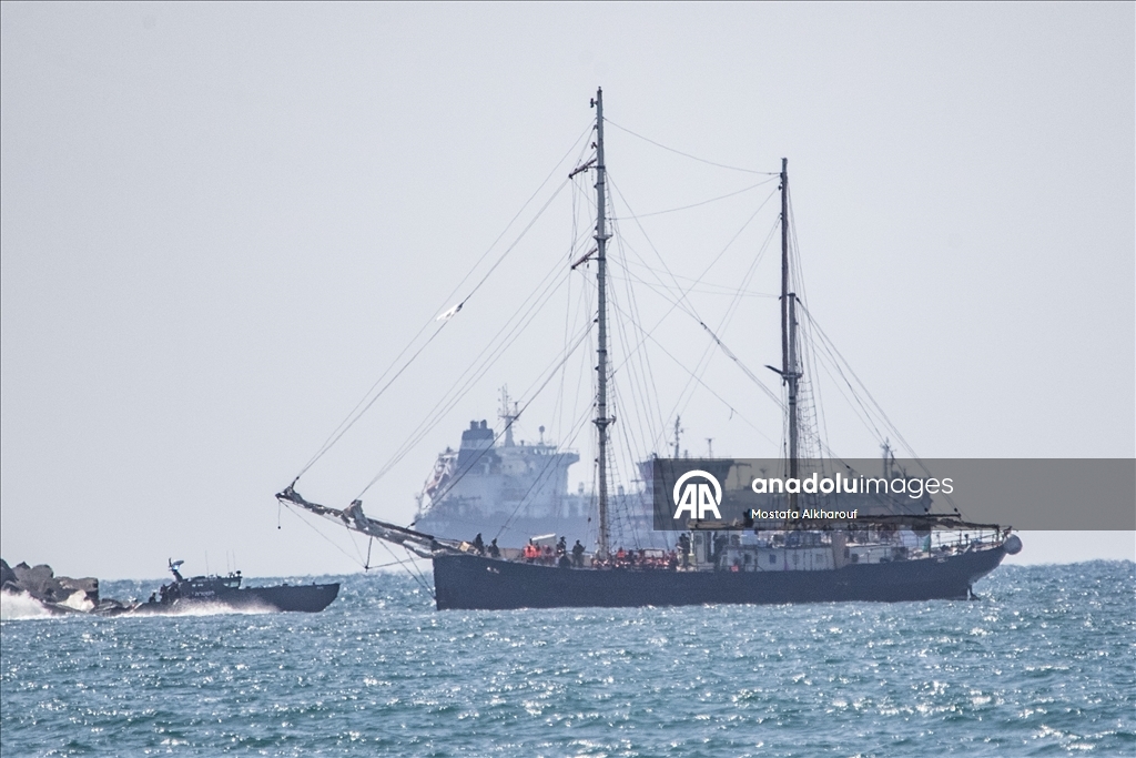 İsrail'in yasa dışı alıkoyduğu Küresel Sumud Filosu'ndaki bazı gemiler ve aktivistler Aşdod Limanı'na getirildi