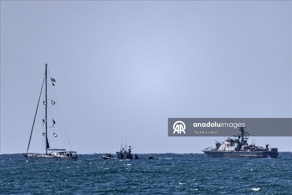 İsrail'in yasa dışı alıkoyduğu Küresel Sumud Filosu'ndaki bazı gemiler ve aktivistler Aşdod Limanı'na getirildi