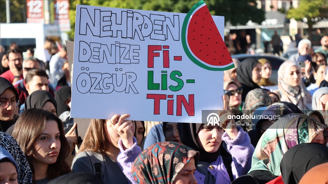 İsrail'in Küresel Sumud Filosu'na saldırısı Türkiye genelinde protesto edildi