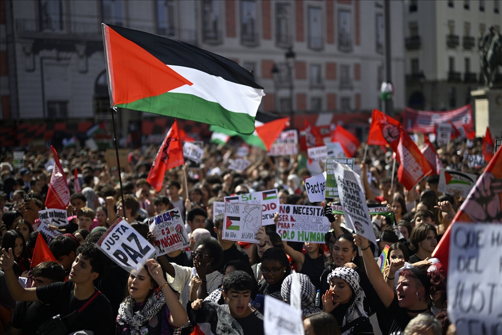 Продолжаются протесты против атаки Израиля на флотилию Global Sumud