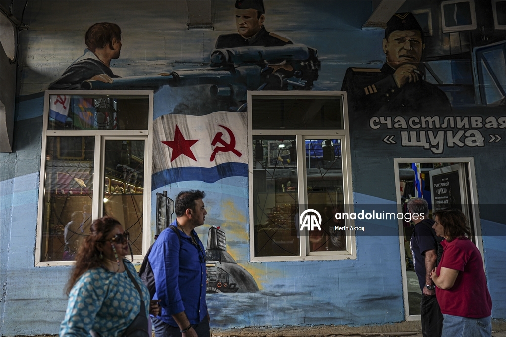 Московский магазин «Счастливая щука» напоминает музей древностей