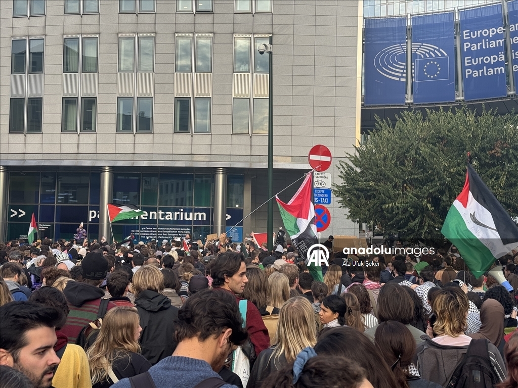 Продолжаются протесты против атаки Израиля на флотилию Global Sumud 23