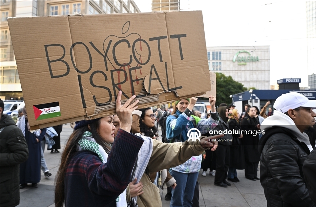Продолжаются протесты против атаки Израиля на флотилию Global Sumud 14
