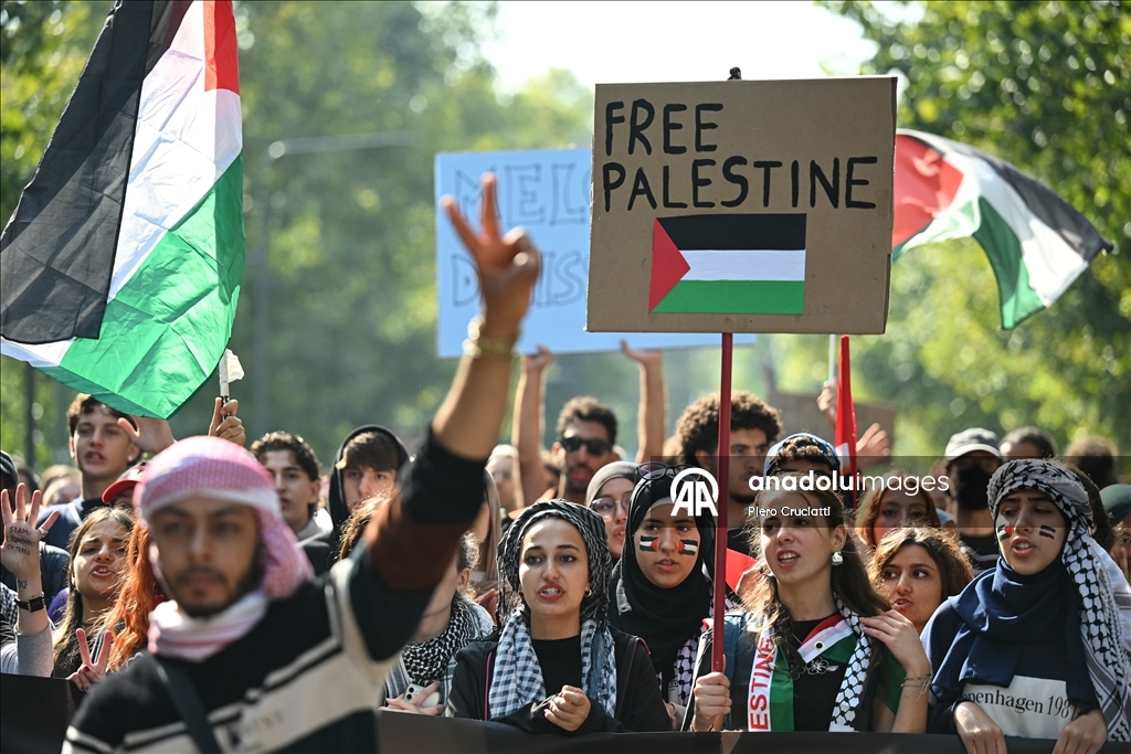 İtalya'da İsrail'in Küresel Sumud Filosu'na saldırıları protesto edildi 