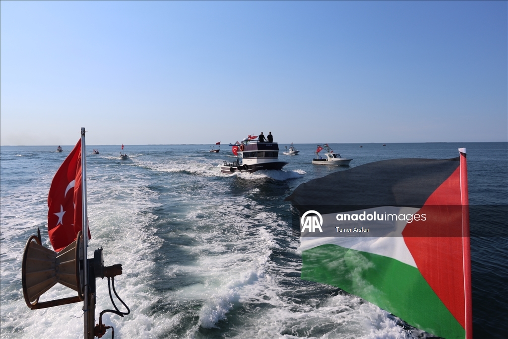 Küresel Sumud Filosu'na destek için Karadeniz'e açıldılar