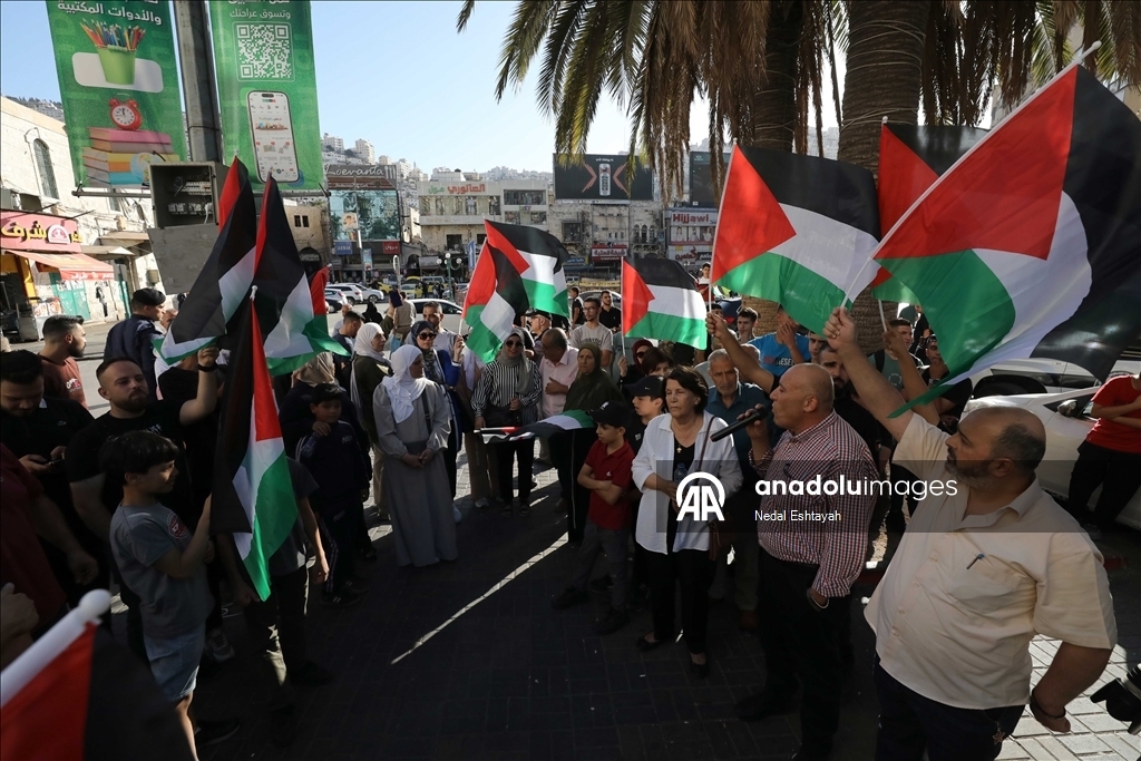 Продолжаются протесты против атаки Израиля на флотилию Global Sumud 30