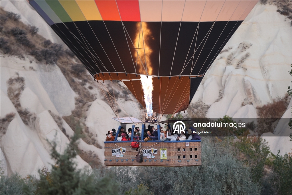 Chinese tourists flock to Cappadocia during "Golden Week" holiday