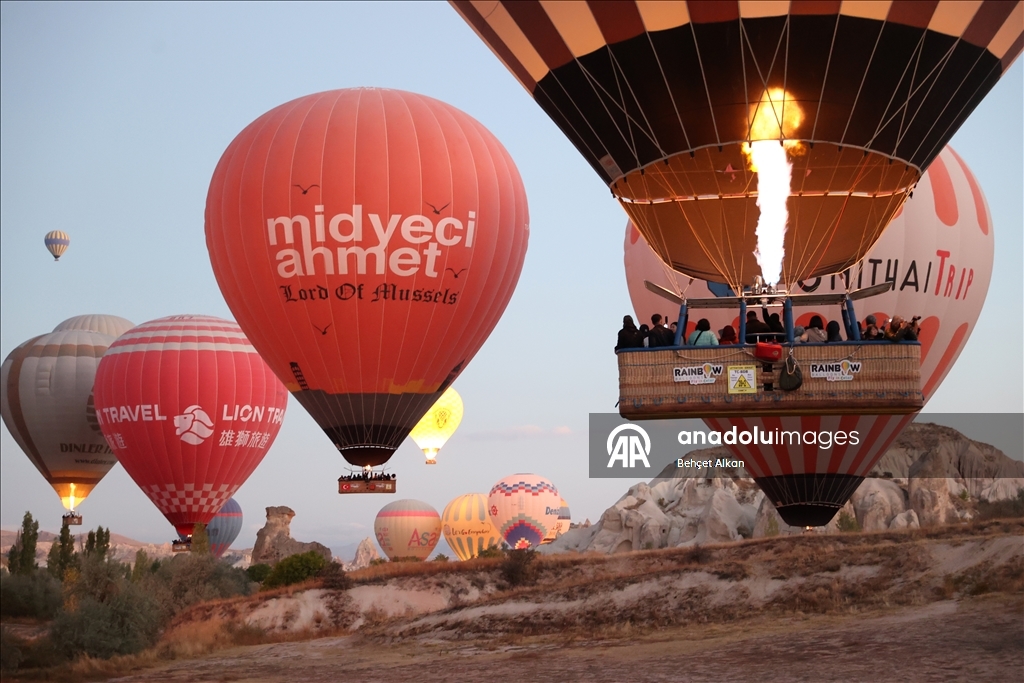 Chinese tourists flock to Cappadocia during "Golden Week" holiday