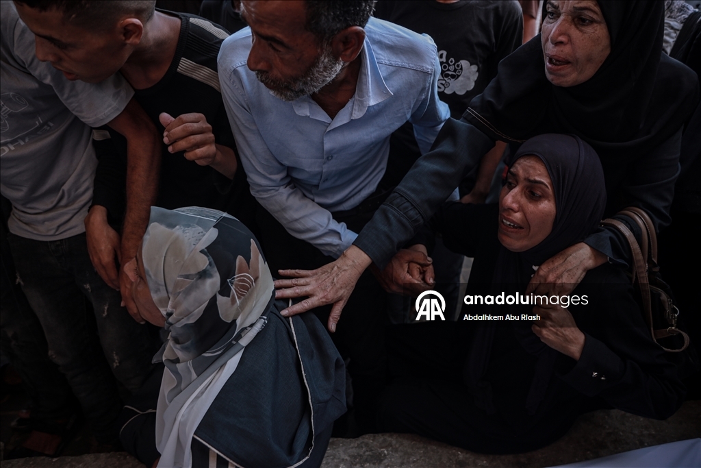 İsrail ordusunun Megazi Kampı'na saldırı düzenledi