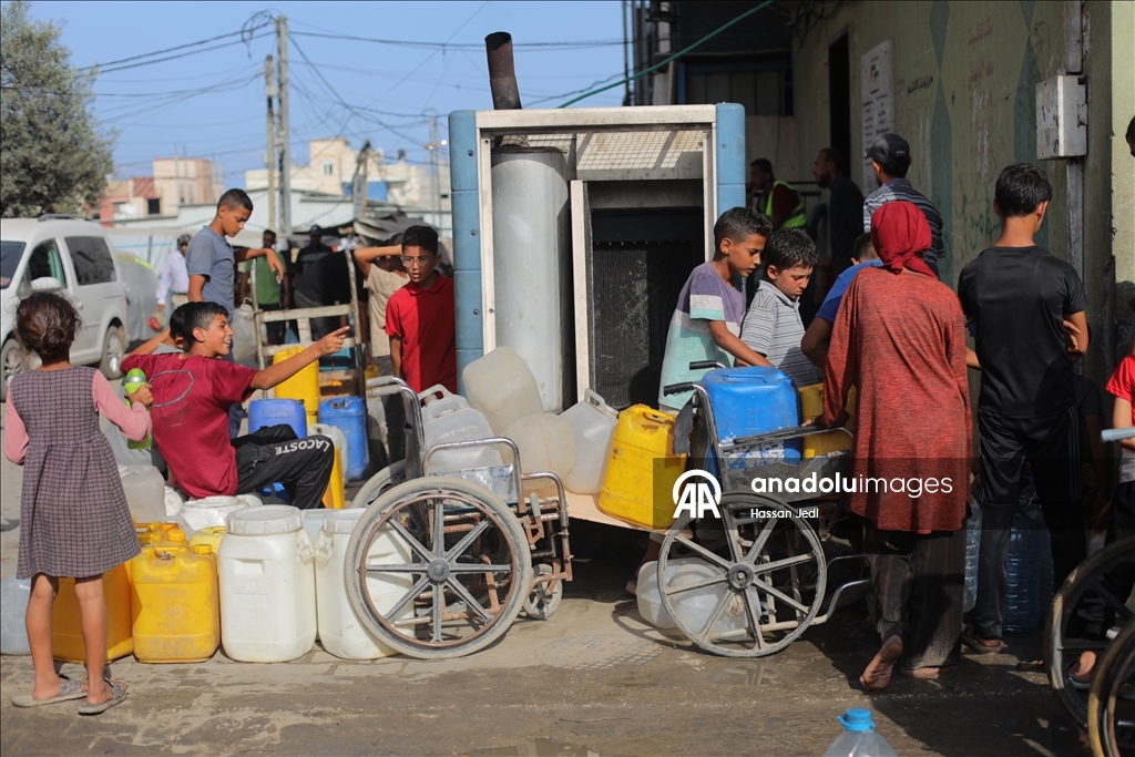İsrail saldırıları altındaki Gazze'de su krizi sürüyor