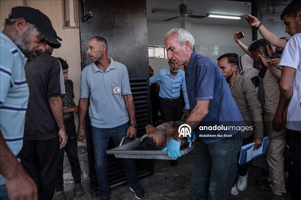 İsrail ordusunun Megazi Kampı'na saldırı düzenledi