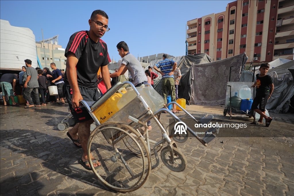 İsrail saldırıları altındaki Gazze'de su krizi sürüyor