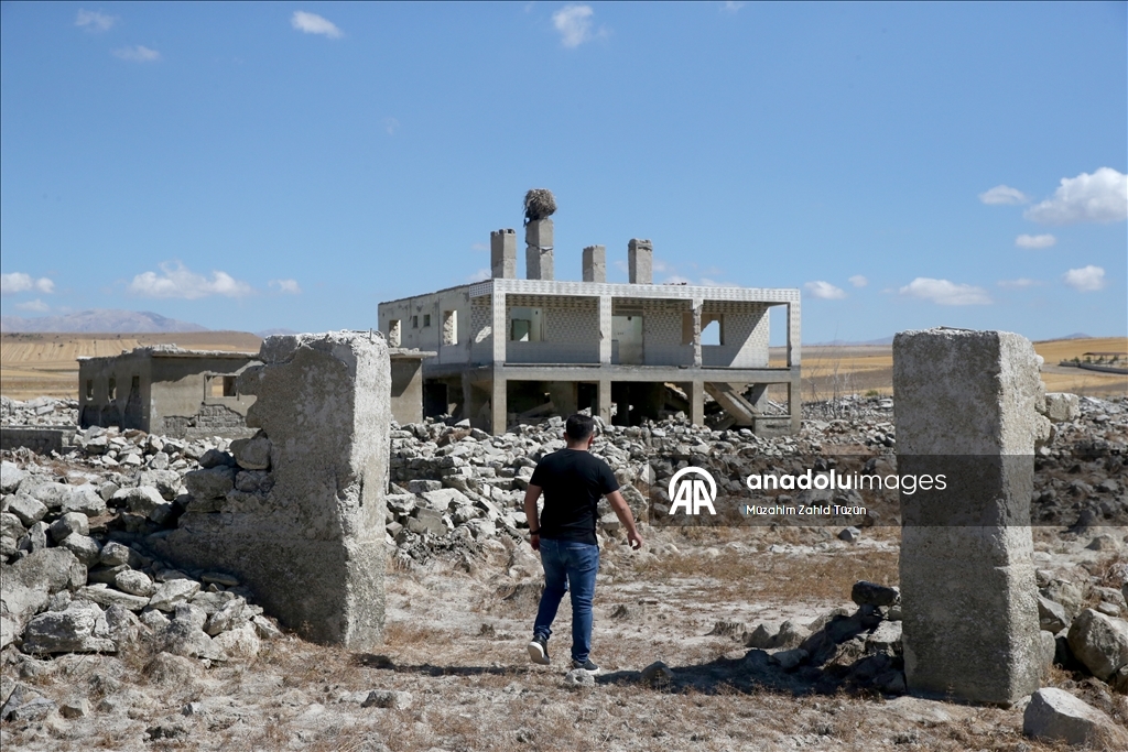 В турецкой провинции Кайсери обнаружили четыре старинных поселения после обмеления водохранилища