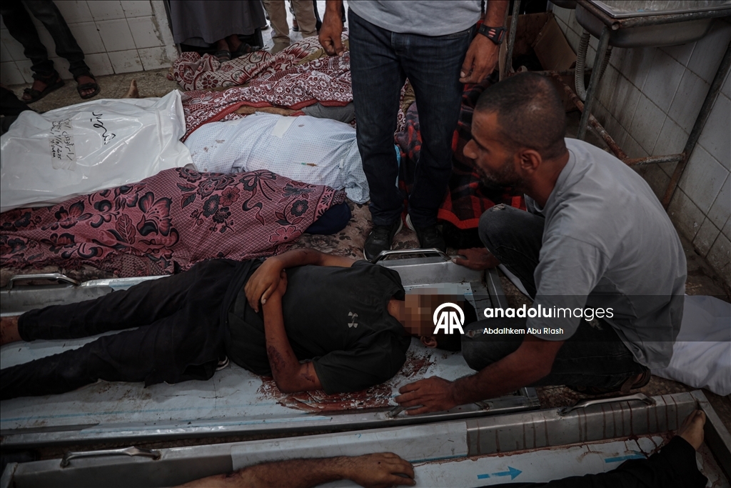 İsrail ordusunun Megazi Kampı'na saldırı düzenledi