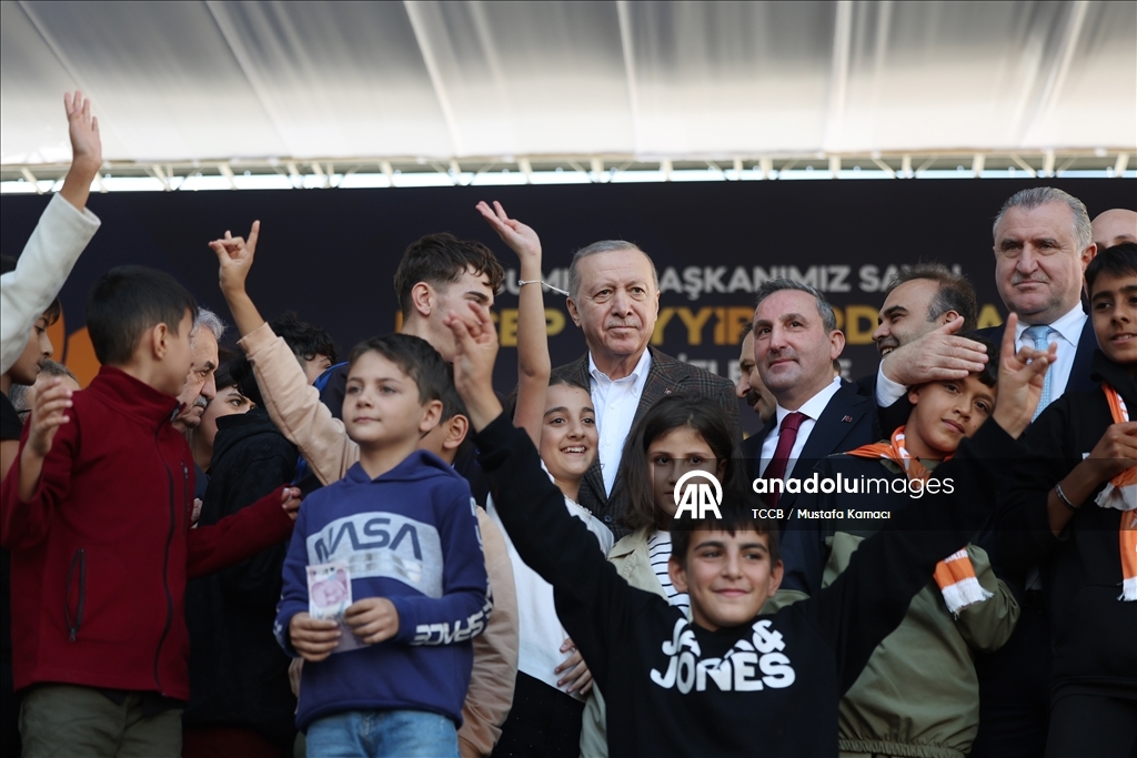 Cumhurbaşkanı ve AK Parti Genel Başkanı Erdoğan, Sultanbeyli Toplu Açılış ve Temel Atma Töreni'ne katıldı