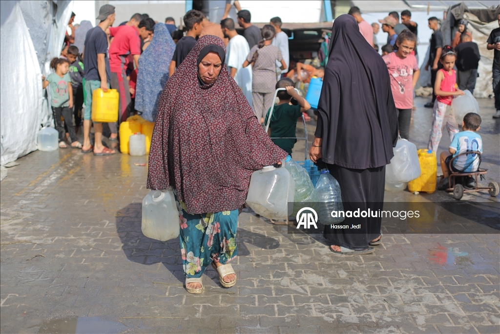 İsrail saldırıları altındaki Gazze'de su krizi sürüyor