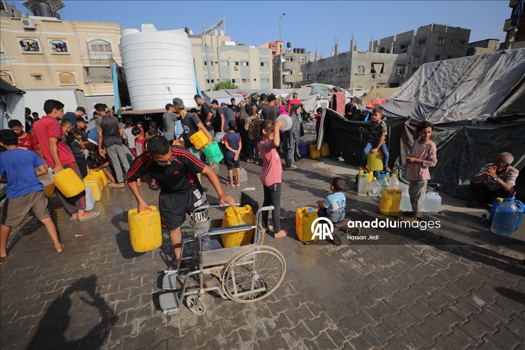 İsrail saldırıları altındaki Gazze'de su krizi sürüyor