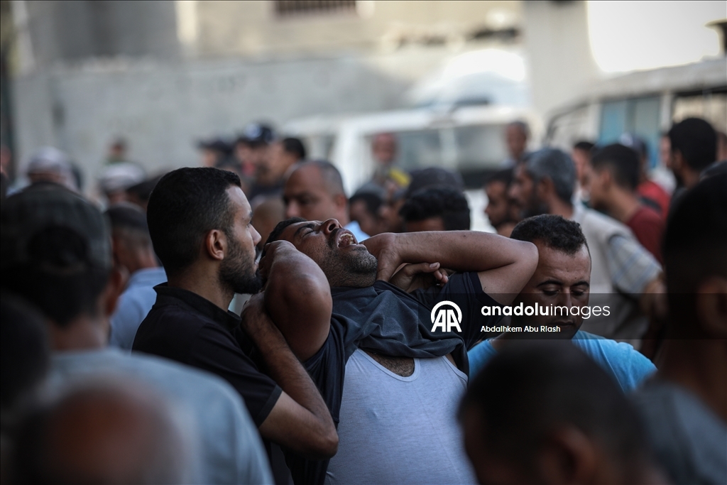 İsrail ordusunun Megazi Kampı'na saldırı düzenledi