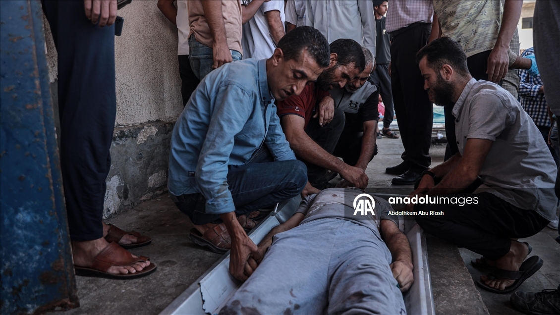 İsrail ordusunun Megazi Kampı'na saldırı düzenledi