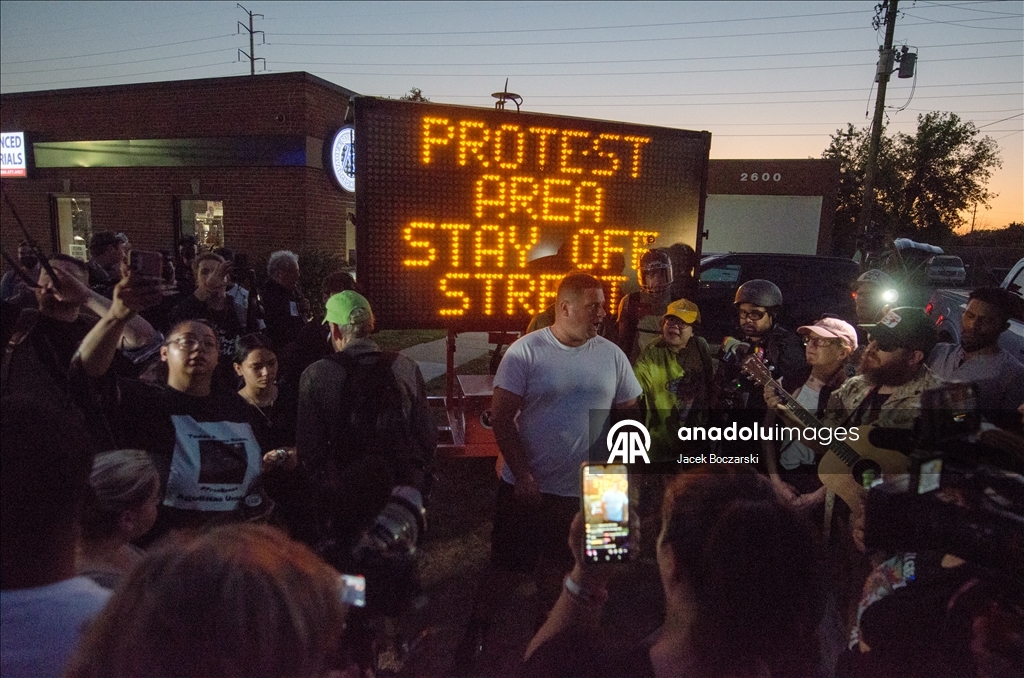 В Иллинойсе произошла стычка между полицией и участниками акции протеста против миграционной компании