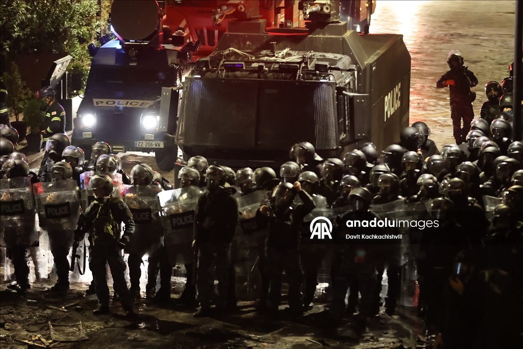 В Грузии в ходе протестов пострадали 21 полицейский и 6 демонстрантов