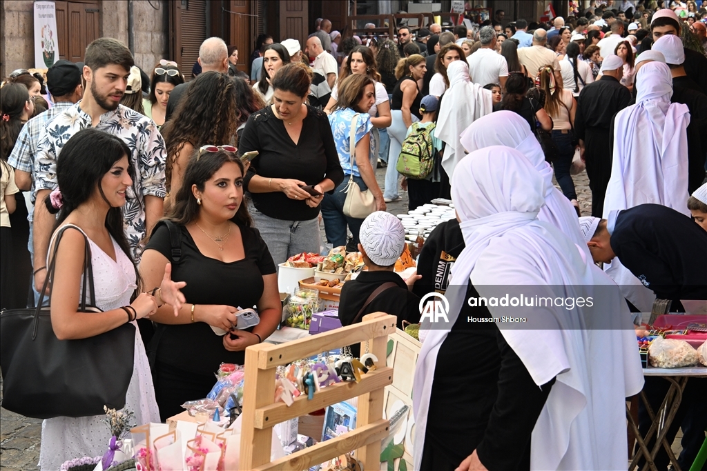 "يوم الدبس".. إحياء للتراث وإنعاش للاقتصاد في راشيا اللبنانية 