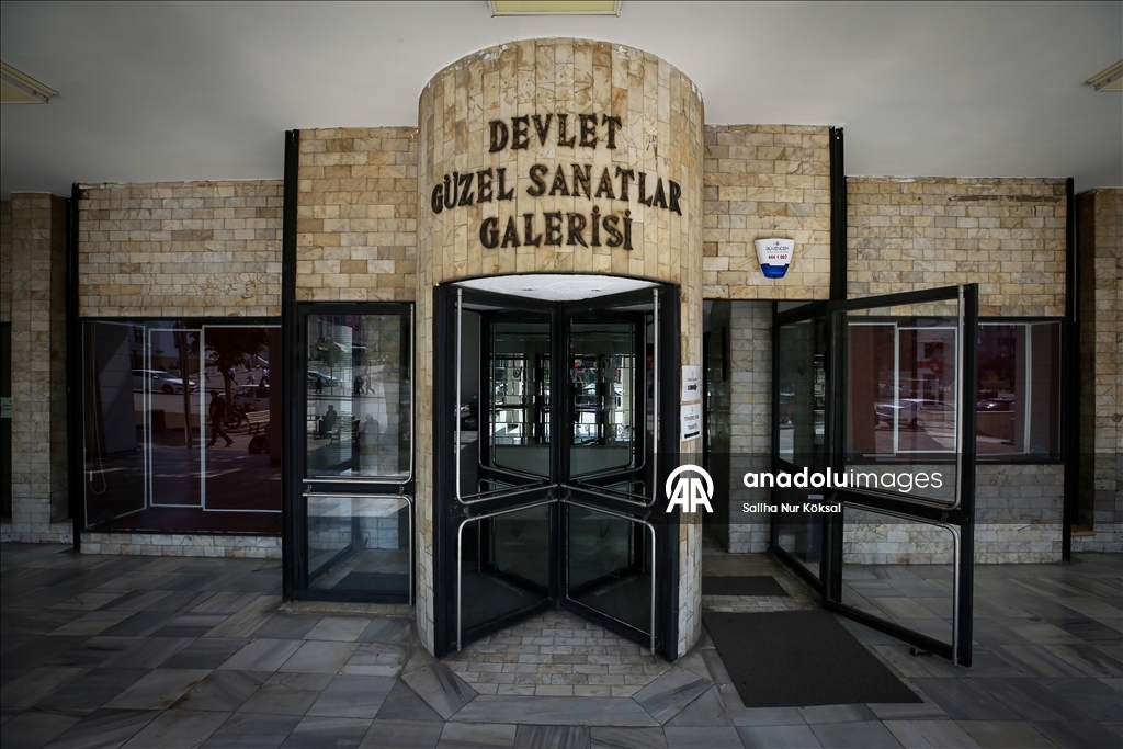Bursa'nın simgelerinden Ahmet Vefik Paşa Bursa Devlet Tiyatrosu binası 85 senedir ayakta
