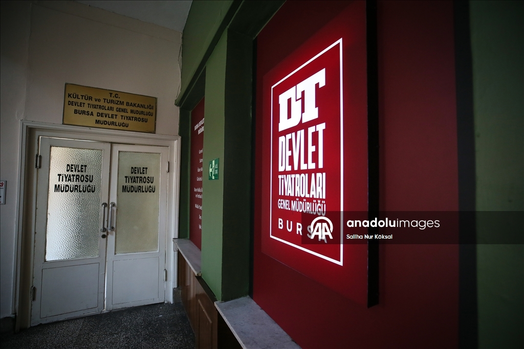 Bursa'nın simgelerinden Ahmet Vefik Paşa Bursa Devlet Tiyatrosu binası 85 senedir ayakta