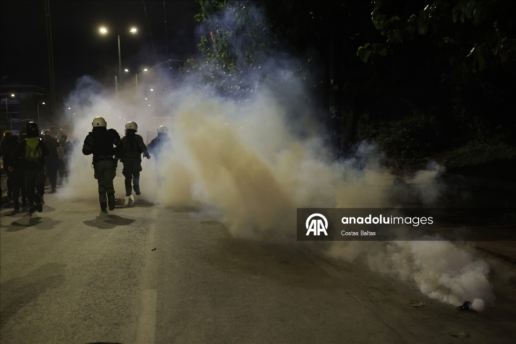 Atina’da İsrail Büyükelçiliği önünde Filistin yanlısı gösteri