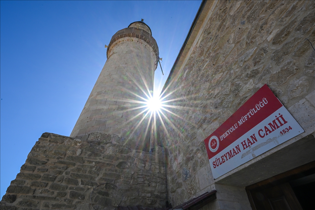 Mizgefta Silêman Xan li zîrweya Keleha Wanê ziyaretvanên xwe diezimîne
