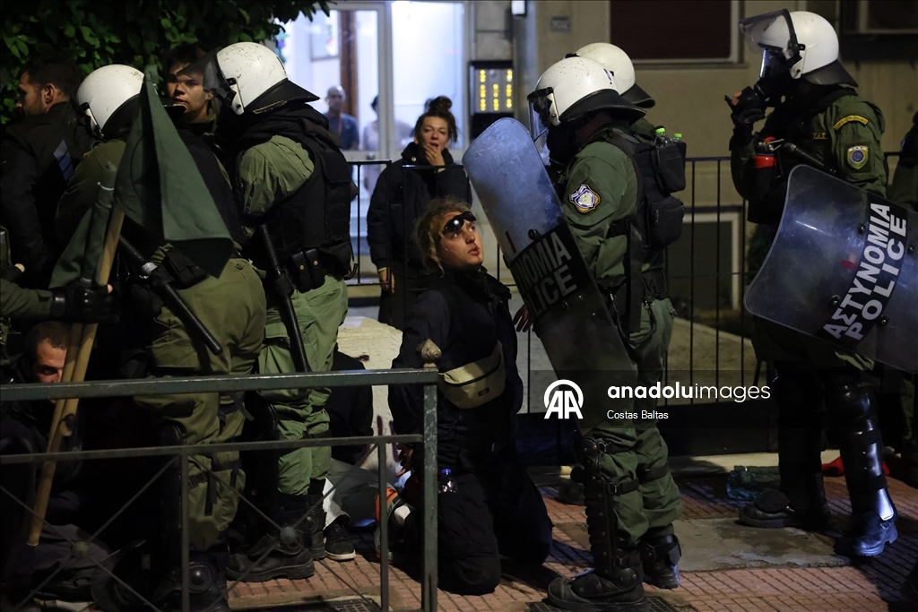 Atina’da İsrail Büyükelçiliği önünde Filistin yanlısı gösteri